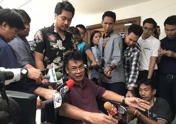 ร้องเรียน กกต. ไม่พบรายชื่อในเขตเลือกตั้งทั้งบ้าน
