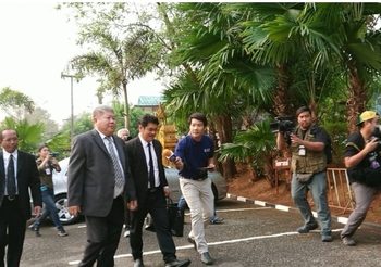 ‘เปรมชัย’ เดินทางถึงศาลทองผาภูมิ ฟังคำพิพากษาตัดสินคดีเสือดำ