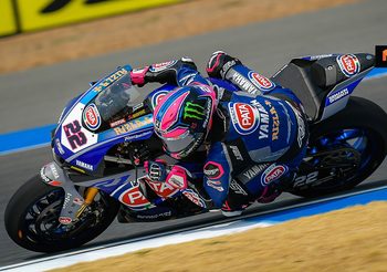 นักบิด Yamaha กระชากคันเร่ง R1 คว้าชัย WSBK เรซแรก ผงาดยืนโพเดี้ยม สนามช้าง
