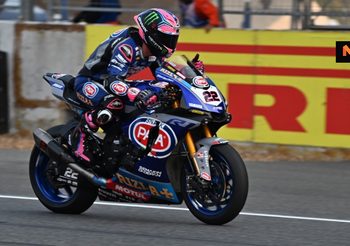 โลว์ส บิดคันเร่ง R1 เบิ้ลโพเดี้ยม WSBK สนามช้างฯ เพื่อนร่วมค่ายคว้าแต้มครบ