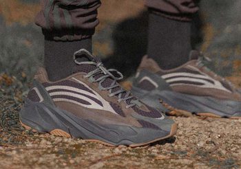 สะท้อนความร้อนแรงด้วย YEEZY BOOST 700 V2 Geode วางจำหน่าย 23 มีนาคมนี้