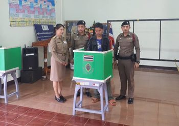 หนุ่มลำปางฉีกบัตรเลือกตั้งกลางหน่วย สารภาพมึนเมาสุรา