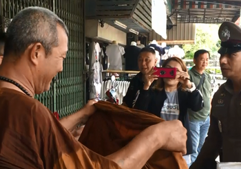 พระหมัดหนัก ชกชายจรจัดตายคาวัด พยานเผยเมาทั้งคู่