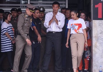 โฆษก คสช. ยืนยัน ไม่ได้กลั่นแกล้ง ‘ธนาธร’ ชี้กฎหมายเปิดช่องให้แก้ต่าง พิสูจน์กันได้อย่างเสรี