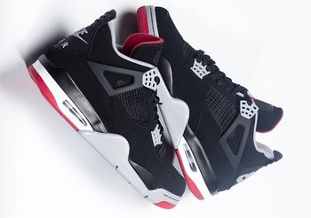 เผยภาพล่าสุดของ Air Jordan 4 Bred 2019 ออกมายั่วน้ำลายสาวกจัมป์แมนทั้งหลาย
