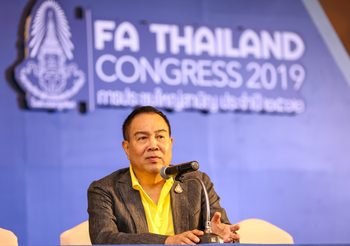 ยังไม่ยกเลิก? ‘สมยศ’ เผยรอฟีฟ่าอนุมัติใช้ VAR ช่วงปลายเลกสอง