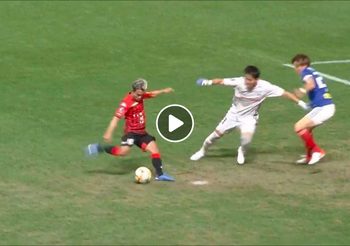VIDEO : แตะหลบโกล! ‘ชนาธิป’ ซัดประตูแรกฤดูกาลนี้ขึ้นนำมารินอส (มีคลิป)