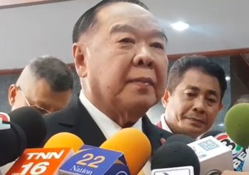 พลเอกประวิตร ไม่กังวล ล่ารายชื่อถอดผบ.ทบ. ย้อนถามมีระเบียบกำหนดหรือไม่