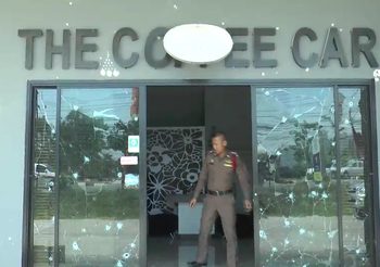 อุกอาจ! คนรายบุกปาระเบิด-ยิงถล่มร้านคาร์แคร์ที่ชลบุรี โชคดีไร้เจ็บ