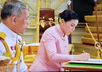 ภาพประวัติศาสตร์ “ราชาภิเษกสมรส” สมเด็จพระเจ้าอยู่หัว สมเด็จพระราชินีสุทิดา