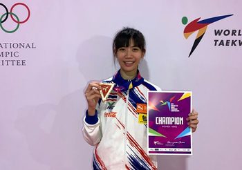 กระหึ่ม! ‘เทนนิส’ คว้าทองเทควันโดหญิงโลก หลังล้มจอมเตะแชมป์โอลิมปิก 2 สมัย
