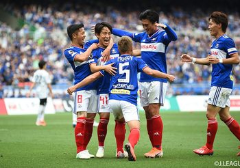 ‘ธีราทร’ เรียกจุดโทษ! มารินอสยังดุถล่ม จูบิโล อิวาตะ 4-0