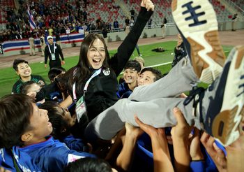 4​ สโมสรเห็นพ้อง​! บอลลีกหญิงรับแชมป์ร่วม ​หวั่นแข้งเจ็บกระทบเวิลด์คัพ