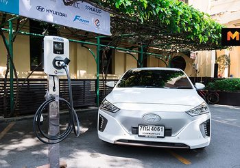 Hyundai สนับสนุนรถยนต์พลังงานไฟฟ้า IONIX โครงการ Thammasat Smart City