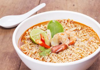 บะหมี่กึ่งสำเร็จรูป ภัยร้ายใกล้ตัว กับอันตรายที่ซ่อนอยู่ กินมากเสี่ยงทำไตพัง!!