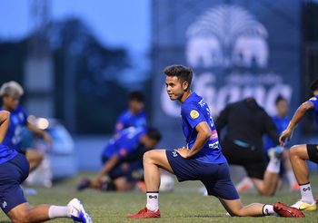 ‘ธีราทร-ฐิติพันธ์’ ตามสมทบ! ช้างศึกซ้อมเข้มก่อนพบ เวียดนาม
