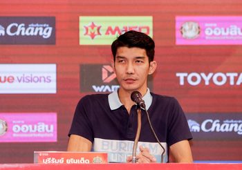‘สิริชัย’ ผู้ช่วยผู้จัดการทีมบุรีรัมย์แย้ม ‘บาราซิต’ อาจได้ลงดวล ฉลามชล