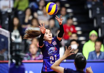 ต้านไม่อยู่! ลูกยางสาว ‘ทีมชาติไทย’ พ่ายสาวแซมบ้า 3 เซตรวด ศึก เนชั่นส์ ลีก