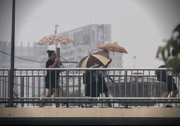 ทั่วไทยยังมีฝนฟ้าคะนอง ร้อยละ 40 ของพท. กทม. ฝนร้อยละ 40