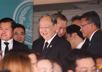 ‘สนธิรัตน์’ เผย พปชร. รอคำตอบพรรคร่วม คาดตั้งรัฐบาลได้เร็วๆ นี้