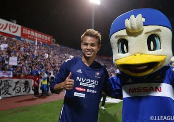 แล้วเจอกัน! แฟนเพจแมนเชสเตอร์ ซิตี้ โพสต์ภาพ ‘ธีราทร’ ก่อนดวลกัน