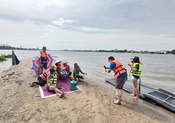 หาดทรายน้ำจืด จ.ปทุมธานี อันซีนสันดอยทราย เล่นน้ำชิลล์ๆ ในวันหยุด