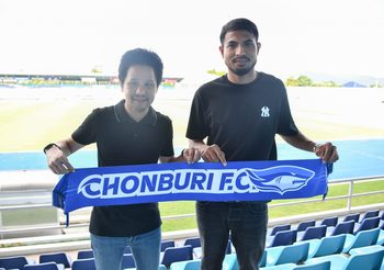 OFFICIAL : มีคู่มือใช้! ฉลามเตี้ยคว้า ‘สมปอง’ เสริมเก๋าแดนหน้า