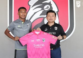 OFFICIAL : เติมแนวรุก! ชัยนาทคว้า ”สมศักดิ์ มุสิกะพันธ์” ลุยเลกสอง