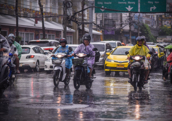 พยากรณ์อากาศ วันนี้ ทั่วประเทศฝนลดลง แต่ยังคงมีฝนฟ้าคะนองบางแห่ง