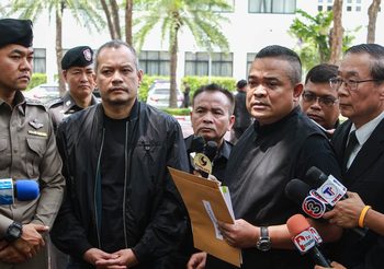 ศาลฎีกา สั่ง จตุพร-ณัฐวุฒิ-อริสมันต์  ร่วมชดใช้เหตุชุมนุม ปี 53