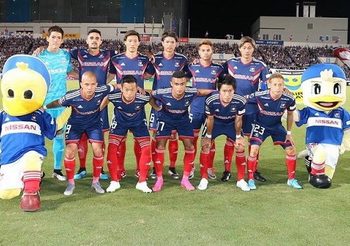 เห้ยย สุดยอด! ธีราทร ดีดใบไม้ร่วงพา มารินอส ถล่ม 3-0