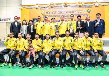 ทีม ตะกร้อ ชายไทย พลิกแซงชนะ อินโดนีเซีย คว้าแชมป์คิงส์คัพ สมัยที่ 32