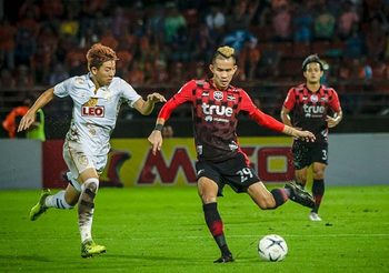 กว่างโซ้งโดนแบงค็อกซัดเจ๊า 1-1 ! บุรีรัมย์มีลุ้นทาบแต้มอาทิตย์นี้