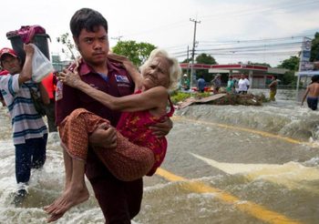 รัฐอนุมัติงบช่วยผู้ประสบภัยน้ำท่วม ครัวเรือนละ 5,000 บาท
