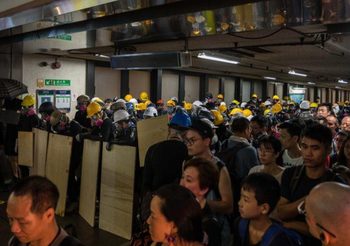 ฮ่องกงคว้าแชมป์รถไฟฟ้าที่ดีที่สุดในโลก ท่ามกลางการประท้วงดุเดือด
