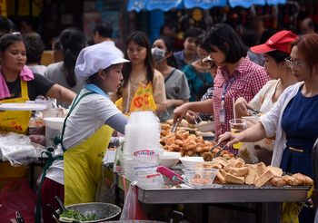 เริ่มแล้วเทศกาลถือศีลกินผัก คนรุ่นใหม่หันกินเจมากขึ้น!!