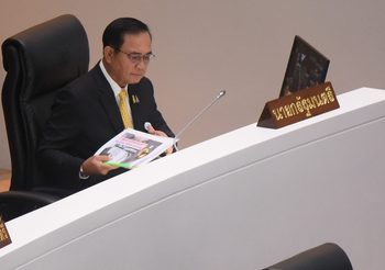บิ๊กตู่ ไม่ตอบ เอกสารโครงข่ายบ่อนทำลายชาติ โผล่ประชุมสภา