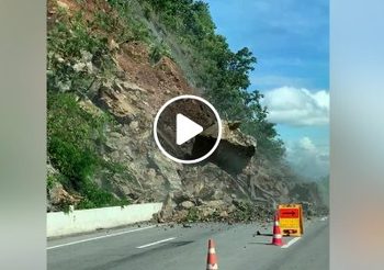 ดิน-หินภูเขา สไลด์ที่ลำปาง หวิดทับรถวิ่งผ่านไปมา