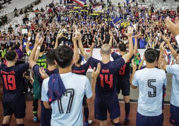 ฟอร์มพรีเมี่ยม! ฟ็อกซ์ ตัดเกรดทัพช้างศึกไทยให้ A – ยก สุภโชค เด่นสุด