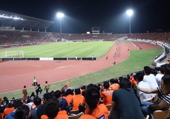 บุรีรัมย์ทวงคืนจ่าฝูง บุกดับสวาทแคท 3-2 ! แฟนล้น 22,463 คน