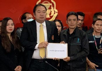 แห่ร้องผู้ตรวจการแผ่นดิน ถูกหลอกให้ดาวน์รถ มูลค่าความเสียหายนับสิบล้านบาท