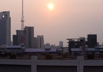 สภาพอากาศเมืองกรุงยังน่าห่วง ฝุ่นจิ๋ว PM 2.5 เกินมาตรฐานหลายพื้นที่