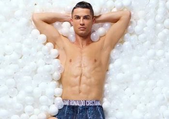 เซเล็บตัวท็อป! สื่อดังเผยโด้ทำเงินสูงสุดจากIGโพสต์ทีเดียวฟันเงินแปดหลัก