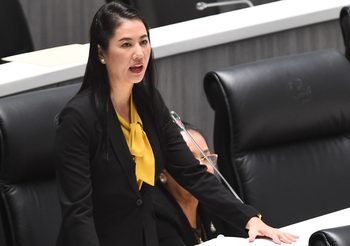 กรมป่าไม้เตรียมแจ้งความเอาผิด ‘เอ๋ ปารีณา’ รุกป่า 2 ธ.ค.นี้
