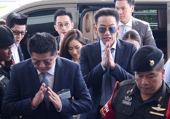 “โอ๊ค พานทองแท้” เผยตื่นเต้น ลุ้นตัดสินคดีฟอกเงินกรุงไทย 10 ล้าน