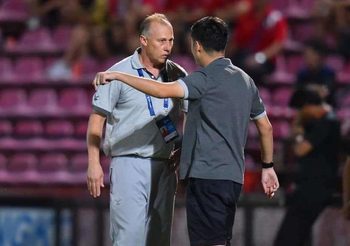 แชมป์ไทยลีกแยกทางโค้ช! ไอล์ตัน ไม่ได้ไปต่อกับ สิงห์ เชียงราย