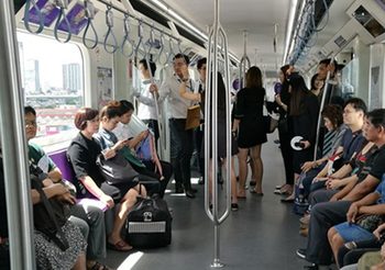รัฐบาลเดินหน้า นโยบายลดค่าโดยสารรถไฟฟ้า ลดภาระค่าครองชีพประชาชน