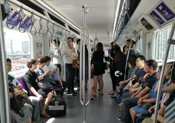 เริ่ม 25 ธ.ค.นี้ ลดราคาค่าโดยสารรถไฟฟ้าสายสีม่วง-สีน้ำเงิน