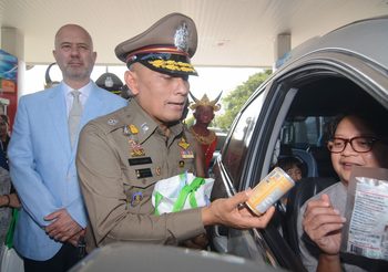 รอง ผบ.ตร. เปิดโครงการ “ดื่มไม่ขับ ขับไม่ดื่ม” กลับบ้านปลอดภัย ช่วงปีใหม่