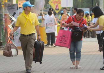 ตร.จัดจิตอาสาที่หมอชิตใหม่​ สั่งคุมเข้ม​พร้อมให้บริการประชาชน